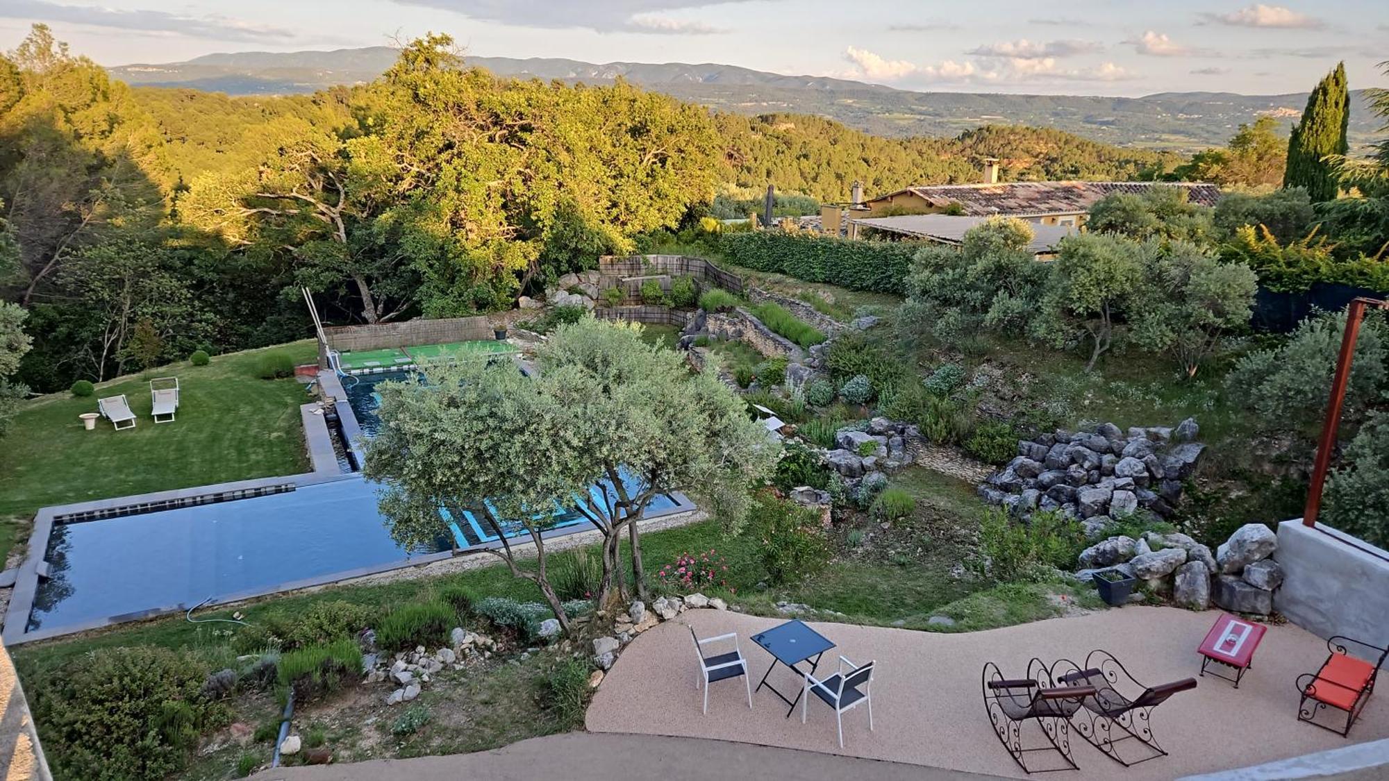La Medievale Du Luberon Roussillon en Isere Exterior foto